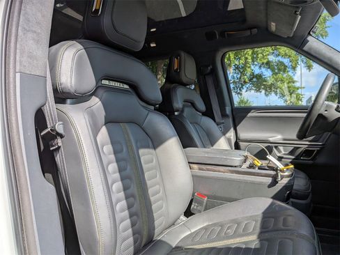 Used 2022 Rivian R1T Adventure image 35