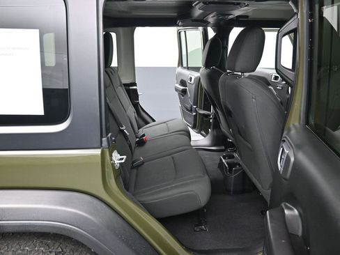 Used 2021 Jeep Wrangler Unlimited Sport S image 28