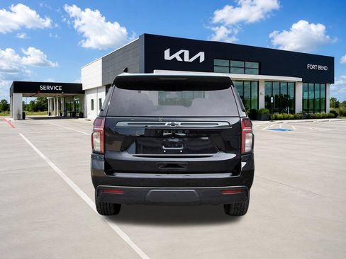 Used 2021 Chevrolet Tahoe Z71 w/ Z71 Signature Package AWD/4WD image 6
