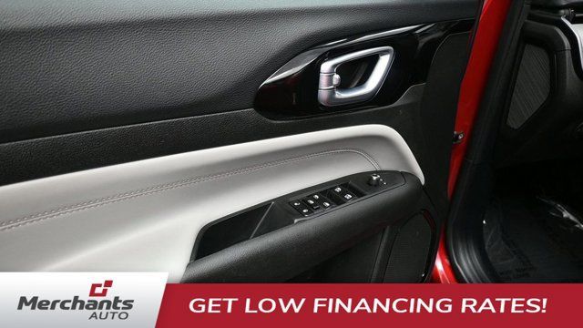 Used 2025 Jeep Compass Limited AWD/4WD image 18
