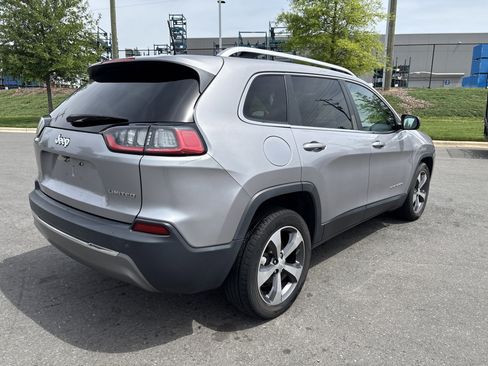 Used 2020 Jeep Cherokee Limited FWD image 9