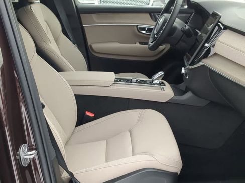 New 2026 Volvo XC90 B6 Plus w/ Protection Package Premier image 22