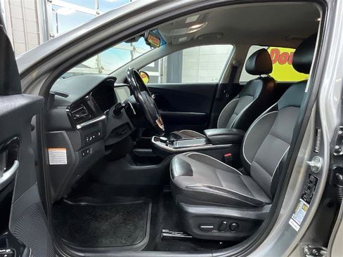 Used 2022 Kia Niro EX w/ Cold Weather Package image 11