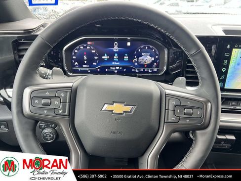 Certified 2025 Chevrolet Silverado 1500 High Country AWD/4WD image 18