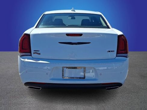 Used 2023 Chrysler 300 Touring L w/ Popular Equipment Group image 5