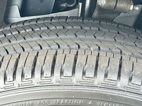 Used 2023 Jeep Grand Cherokee Altitude image 32