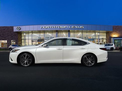 Used 2023 Lexus ES 350 w/ Premium Package image 2