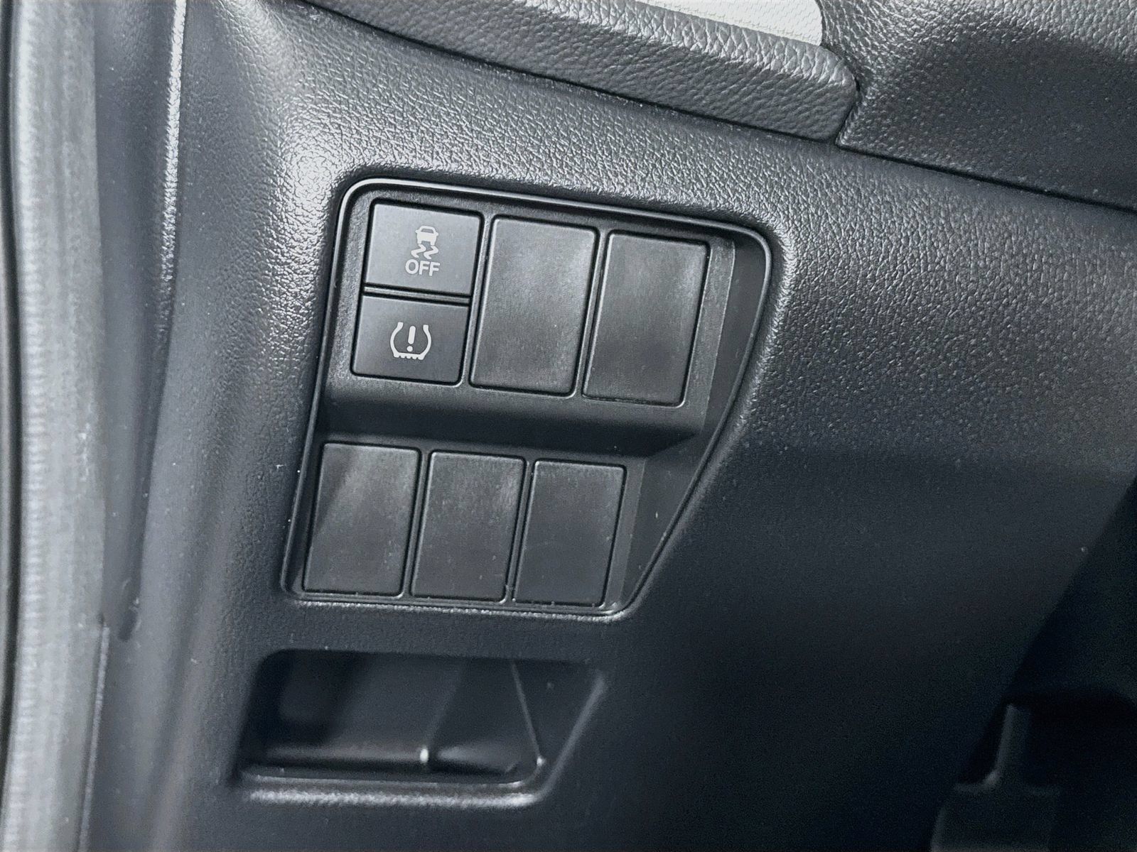 Used 2019 Honda CR-V LX image 11