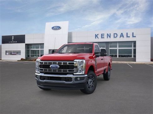 New 2025 Ford F250 XLT w/ FX4 Off-Road Package image 2