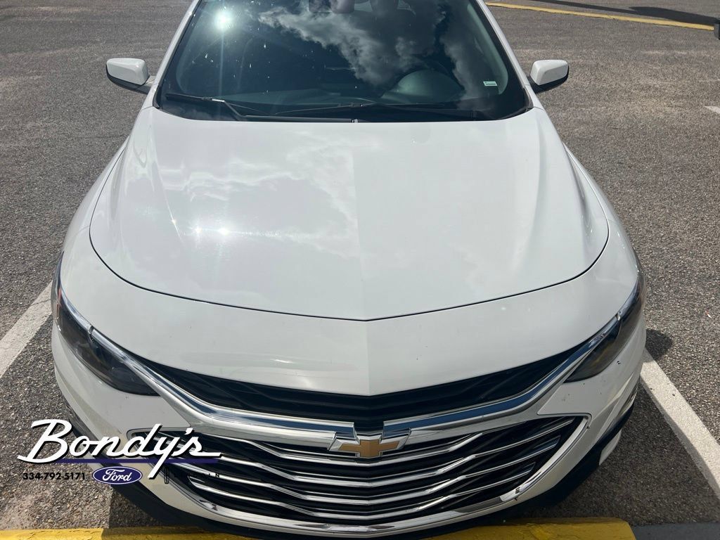 Used 2024 Chevrolet Malibu LT FWD image 2