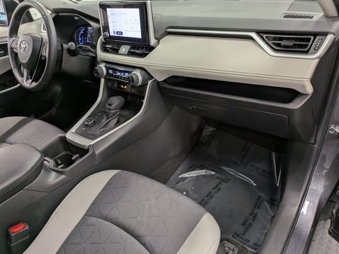Used 2023 Toyota RAV4 XLE image 29