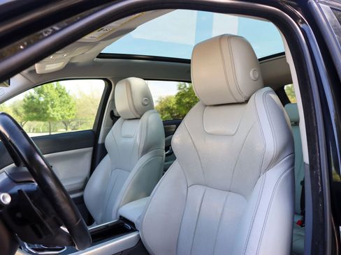 Used 2017 Land Rover Range Rover Evoque HSE image 15