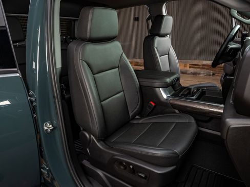 Used 2025 Chevrolet Silverado 3500 LTZ w/ LTZ Plus Package image 31