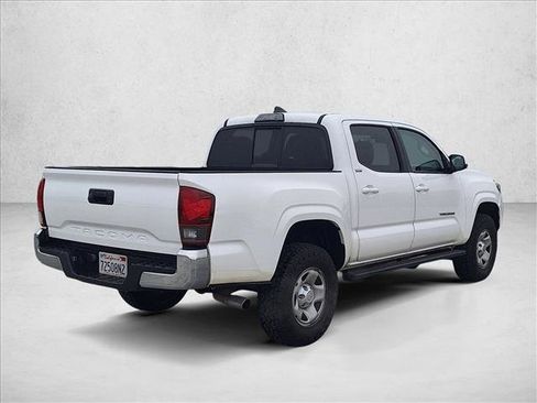 Used 2018 Toyota Tacoma SR5 image 5
