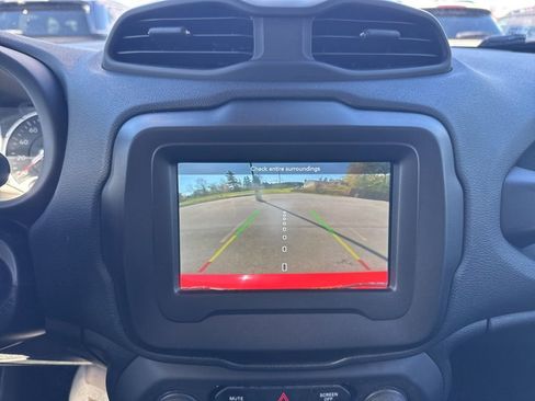 Used 2020 Jeep Renegade Altitude image 23