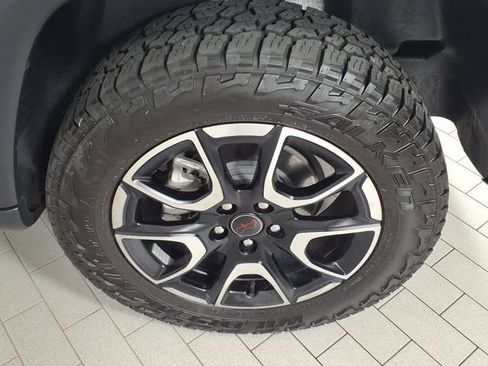Used 2025 Jeep Compass Trailhawk w/ Trailhawk Elite Group AWD/4WD image 8
