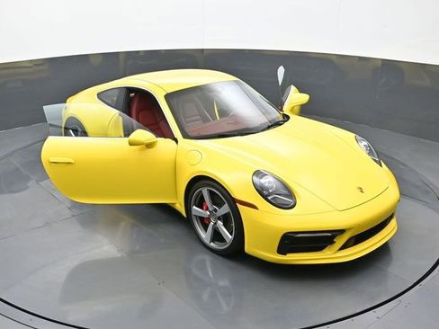 Certified 2024 Porsche 911 Carrera S RWD image 29