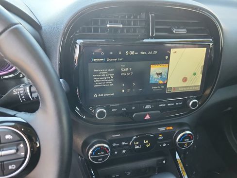 Used 2025 Kia Soul EX FWD image 24