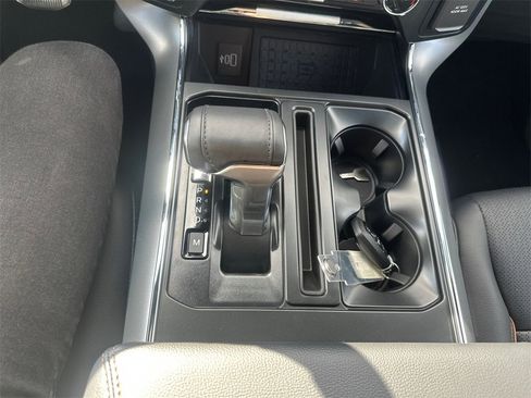 New 2025 Ford F150 Lariat w/ Equipment Group 501A Mid image 25