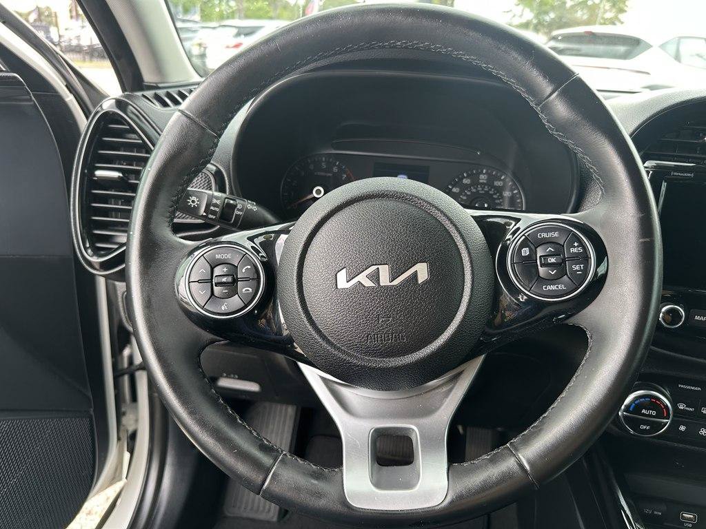 Used 2022 Kia Soul EX FWD image 11