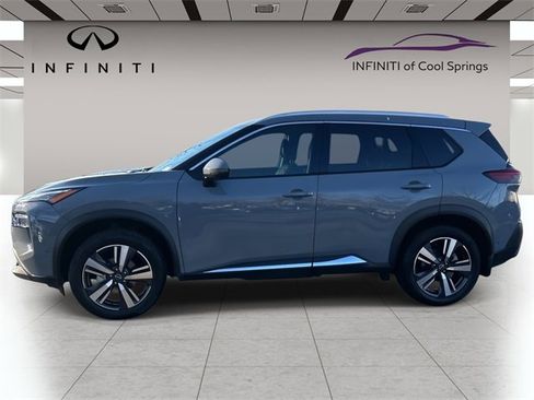 Used 2023 Nissan Rogue SL w/ SL Premium Package image 4