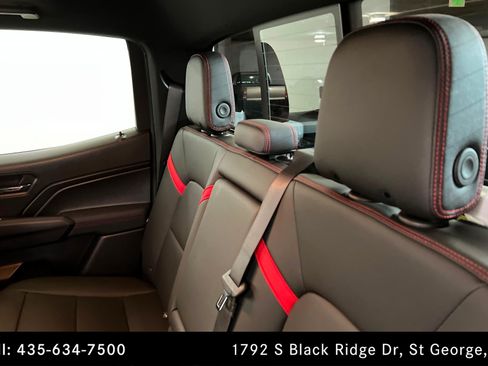 Used 2023 Chevrolet Colorado Z71 w/ Z71 Convenience Package 2 AWD/4WD image 21
