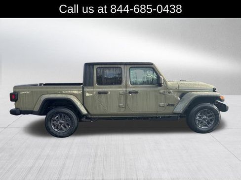 New 2026 Jeep Gladiator Sport AWD/4WD image 4