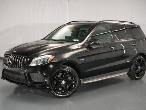 Used 2018 Mercedes-Benz GLE 43 AMG 4MATIC image 4