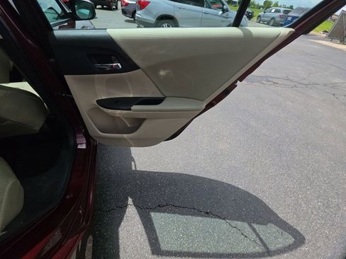 Used 2016 Honda Accord LX image 27