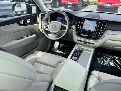 Used 2023 Volvo XC60 B5 Ultimate w/ Climate Package AWD/4WD image 9
