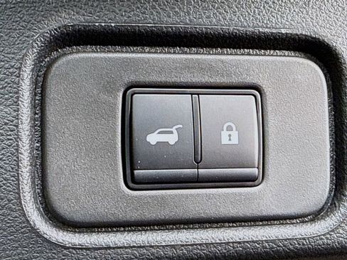 Certified 2025 Nissan Pathfinder SV AWD/4WD image 29