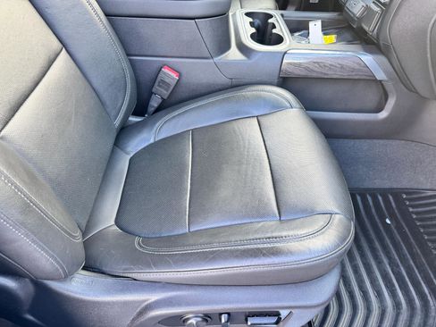 Used 2020 Chevrolet Silverado 1500 LTZ w/ LTZ Premium Package image 17