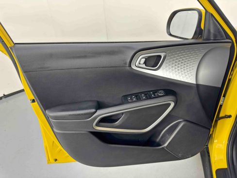 Used 2020 Kia Soul LX image 33