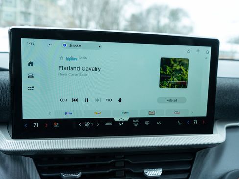 Used 2025 Ford Explorer ST-Line w/ Premium Package image 18