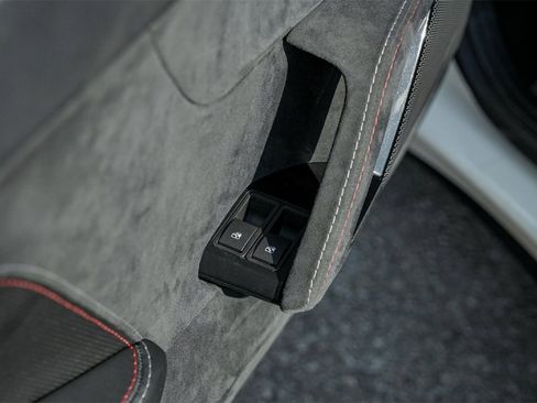 Used 2021 Lotus Evora image 34