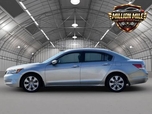 Used 2009 Honda Accord EX image 8