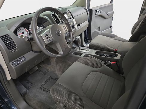Used 2014 Nissan Frontier PRO-4X image 18