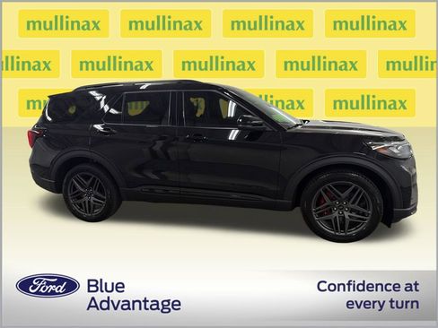 Certified 2025 Ford Explorer ST AWD/4WD image 2
