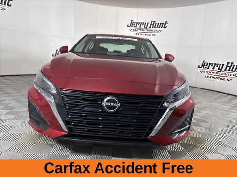 Used 2023 Nissan Altima 2.5 SL image 3