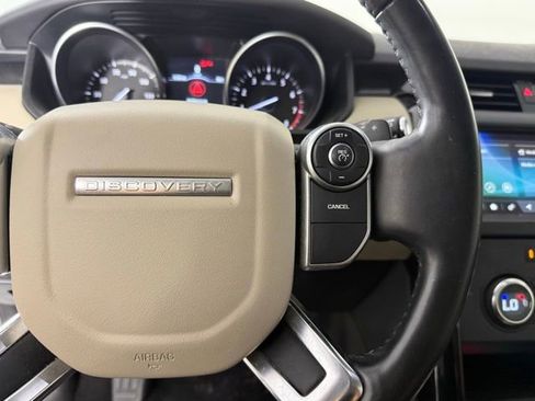 Used 2018 Land Rover Discovery SE AWD/4WD image 19