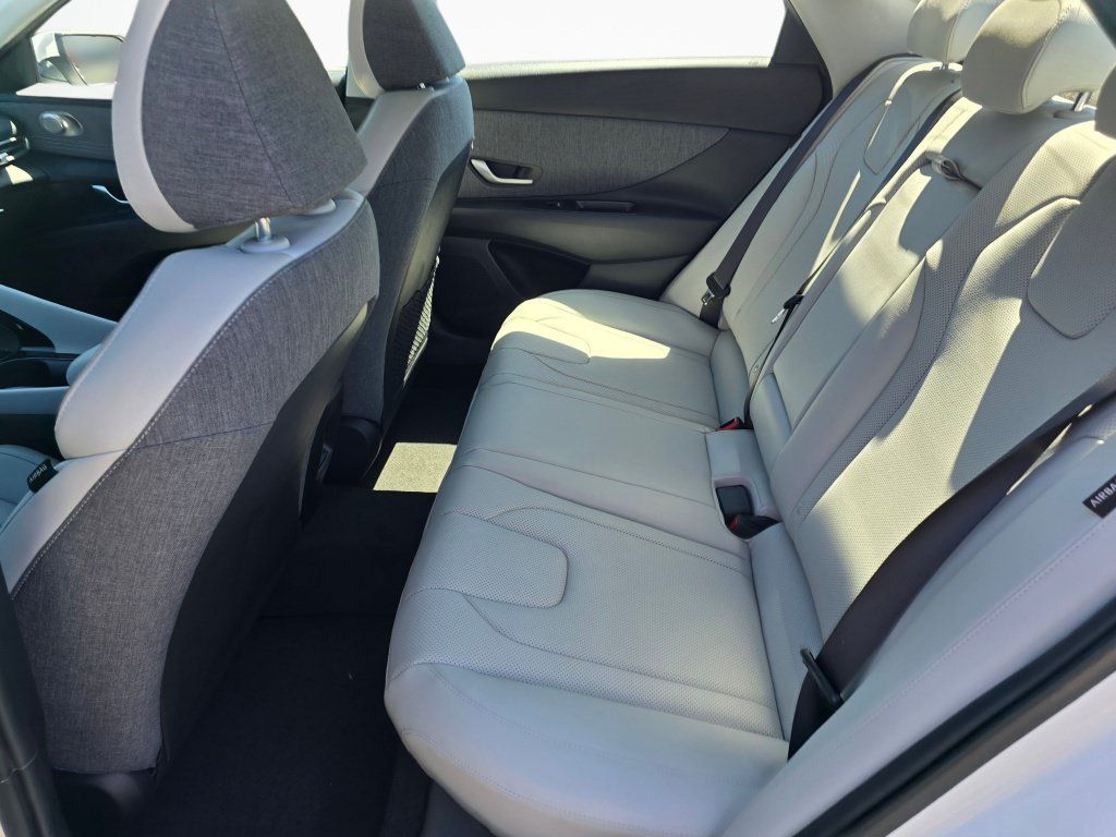 New 2026 Hyundai Elantra Limited FWD image 39