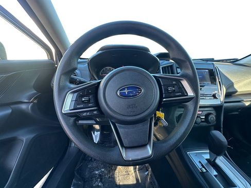 Used 2019 Subaru Crosstrek 2.0i image 12