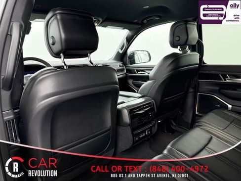 Used 2023 Jeep Wagoneer L Series II image 56