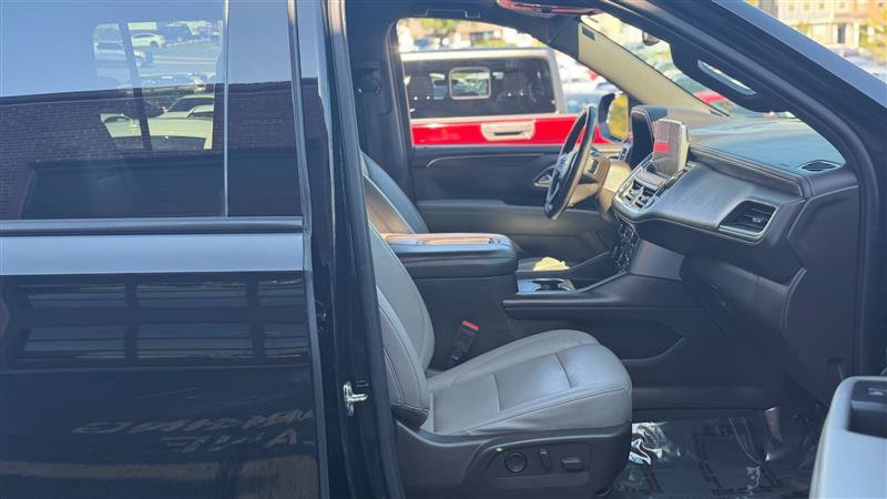 Used 2021 Chevrolet Suburban 4WD Z71 w/ Rear Media and Nav Package image 6