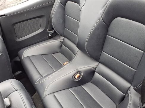 Used 2017 Ford Mustang Premium image 6