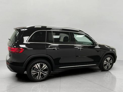 Certified 2025 Mercedes-Benz GLB 250 4MATIC image 2