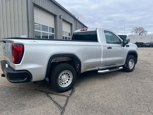 Used 2019 GMC Sierra 1500 4x4 Regular Cab w/ Convenience Package image 4