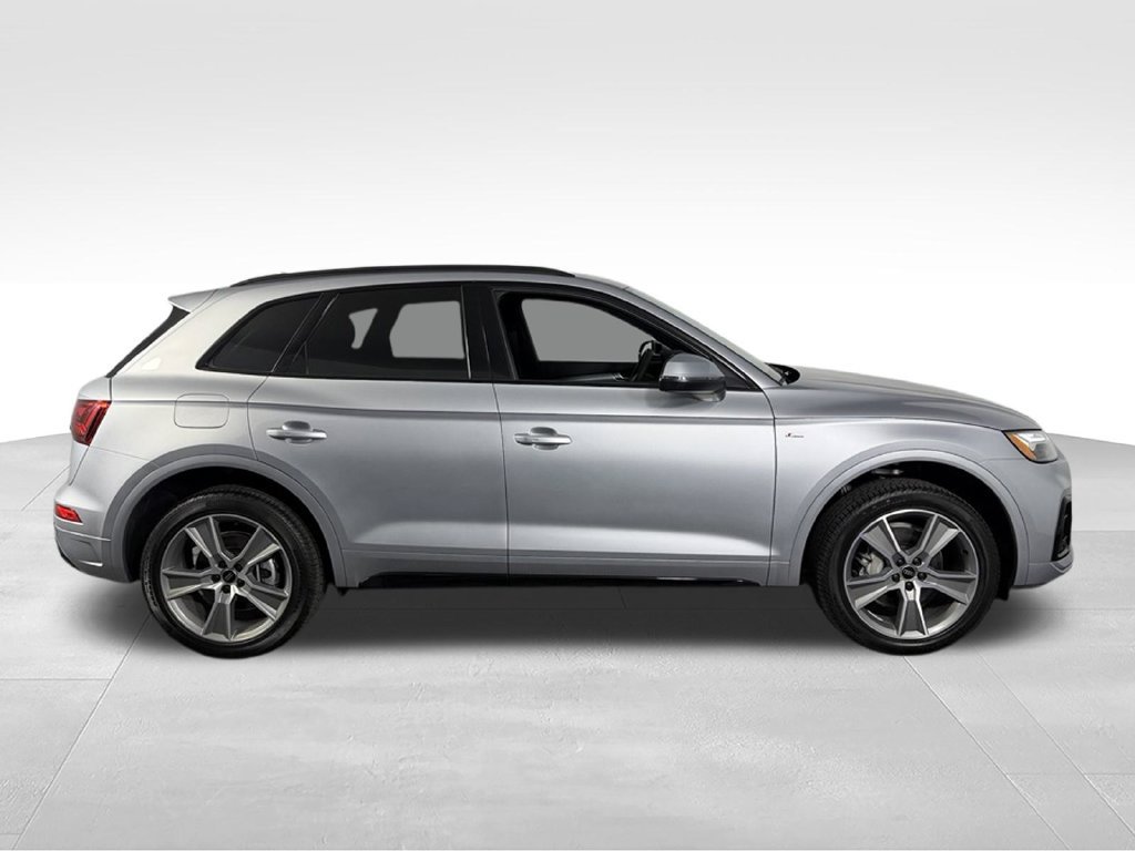 Used 2025 Audi Q5 2.0T Premium w/ Convenience Plus Package AWD/4WD image 5