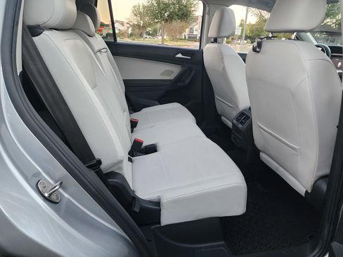 Used 2019 Volkswagen Tiguan SEL image 18