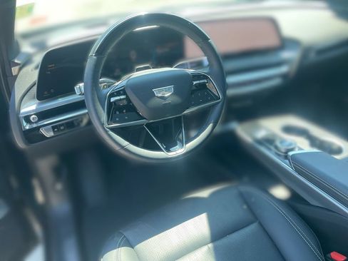 Certified 2024 Cadillac Lyriq Luxury AWD/4WD image 19